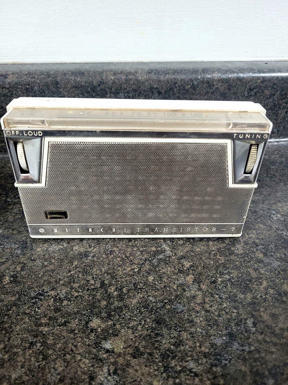 Hitatchi Transistor Radio 7 - Vintage Model TH-759 1960S
